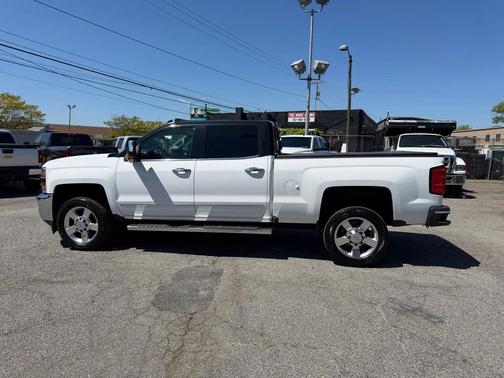 White 2019 Chevrolet Silverado 2500 LTZ