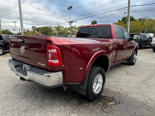 2020 RAM 3500 Laramie Crew Cab 4x4 8' Box