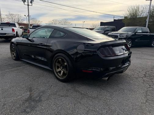 2016 Ford Mustang EcoBoost Premium