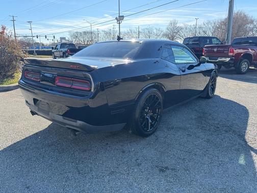 2016 Dodge Challenger SRT 392