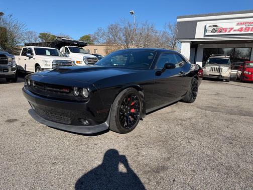 2016 Dodge Challenger SRT 392