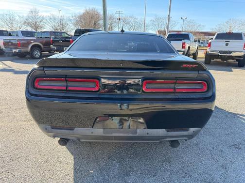 2016 Dodge Challenger SRT 392