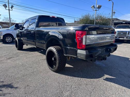 Shadow Black 2017 Ford F-350 Platinum