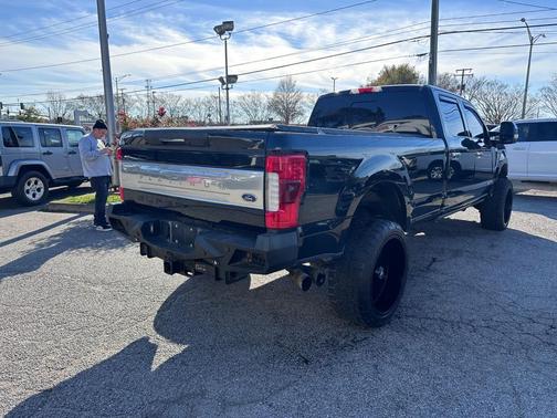 Shadow Black 2017 Ford F-350 Platinum