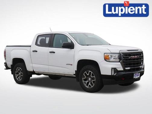 White 2022 GMC Canyon AT4