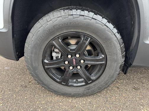 2021 GMC Acadia AT4