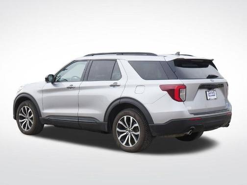 ICONIC SILVER 2023 Ford Explorer ST-LINE