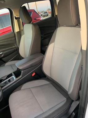 Photo 3 of 30 of 2018 Ford Escape SE