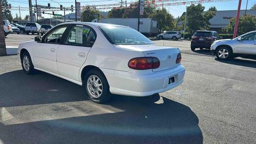 1997 Chevrolet Malibu Base
