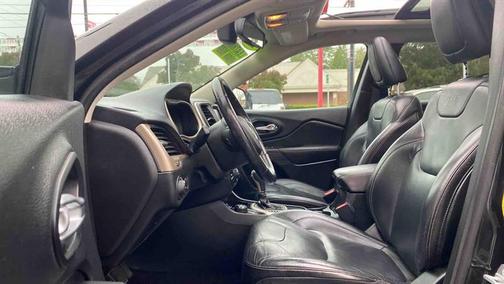 2015 Jeep Cherokee Sport