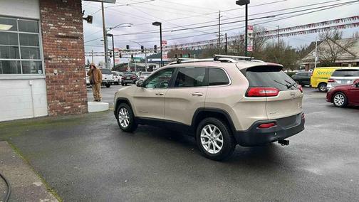 2015 Jeep Cherokee Sport