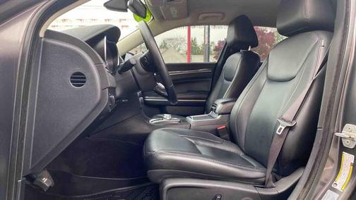 2017 Chrysler 300 Limited