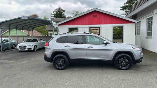 2015 Jeep Cherokee Sport