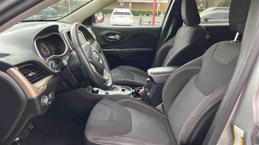 Billet Silver Metallic Clearcoat 2015 Jeep Cherokee Sport