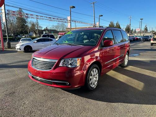 2015 Chrysler Town & Country Touring