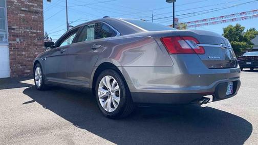 2011 Ford Taurus SEL