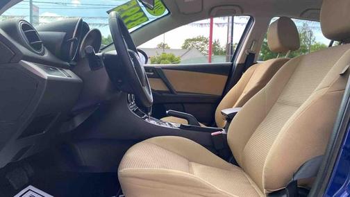 2013 Mazda Mazda3 i Touring