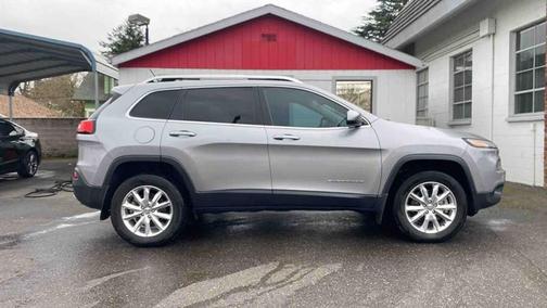 2015 Jeep Cherokee Sport