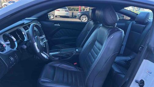 2012 Ford Mustang V6 Premium