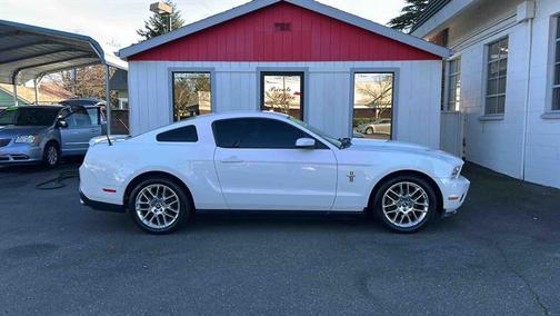 2012 Ford Mustang V6 Premium