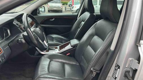 2015 Volvo XC70 T6