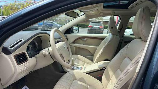 Barents Blue Metallic 2009 Volvo XC70 3.2