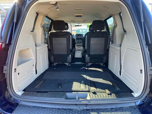 2016 Dodge Grand Caravan AVP/SE