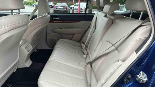 BLUE 2010 Subaru Outback 2.5 i Limited