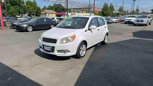 2011 Chevrolet Aveo 5 LT