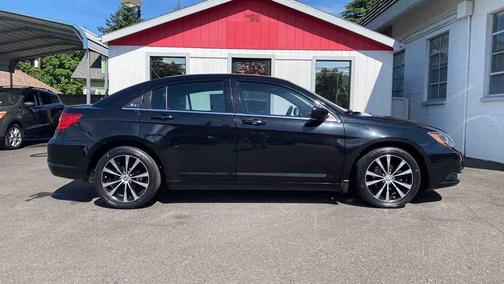 2013 Chrysler 200 Touring