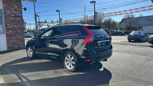 Onyx Black Metallic 2016 Volvo XC60 T6