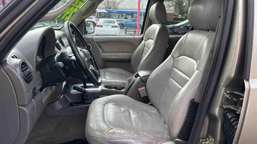 2004 Jeep Liberty Sport