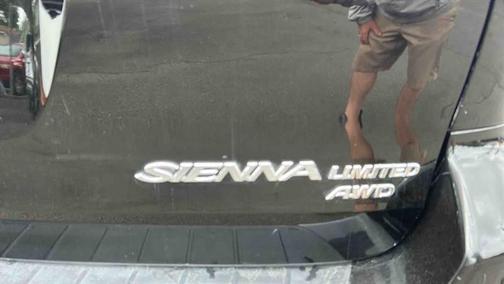 2010 Toyota Sienna XLE Limited