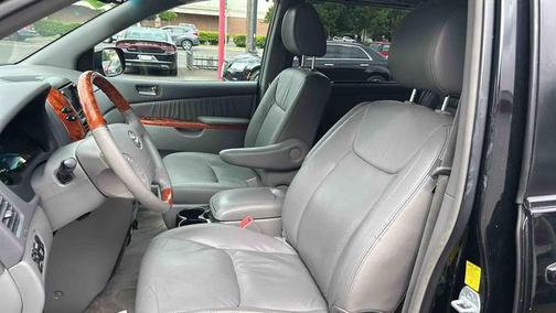 2010 Toyota Sienna XLE Limited