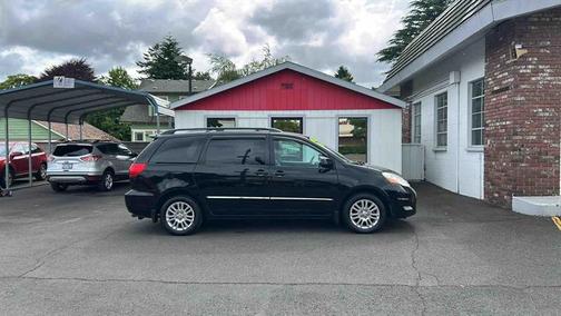 2010 Toyota Sienna XLE Limited