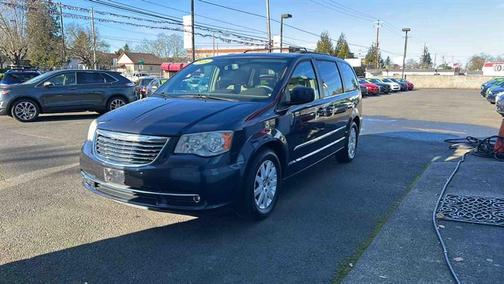 2014 Chrysler Town & Country Touring