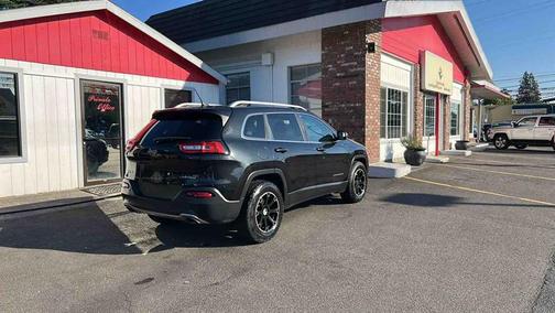2015 Jeep Cherokee Sport