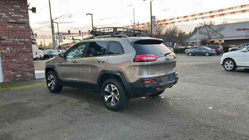 2016 Jeep Cherokee Sport