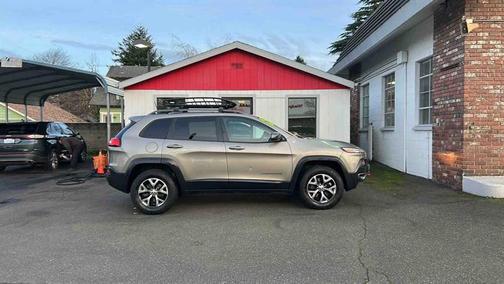 2016 Jeep Cherokee Sport