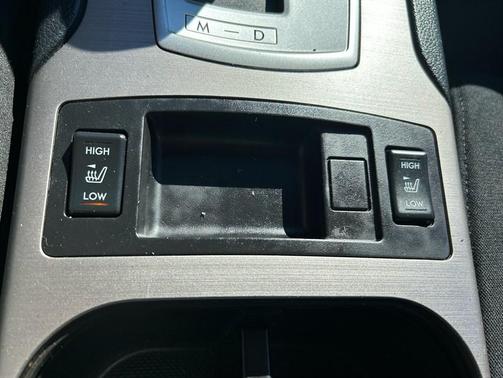 Ice Silver Metallic 2013 Subaru Legacy Premium