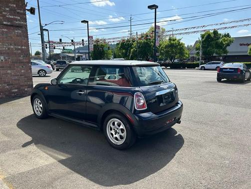 BLUE 2013 MINI Hardtop Cooper