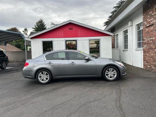2012 INFINITI G25 Journey