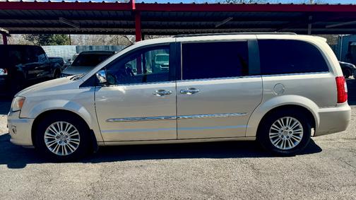 2012 Chrysler Town & Country Touring-L