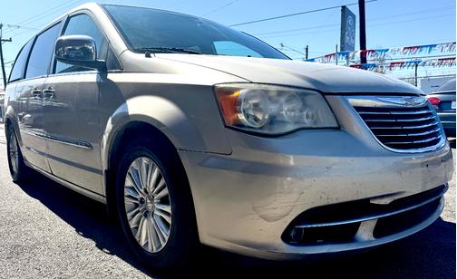 2012 Chrysler Town & Country Touring-L