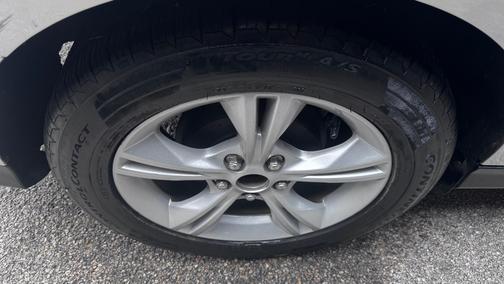 Silver 2013 Ford Focus SE