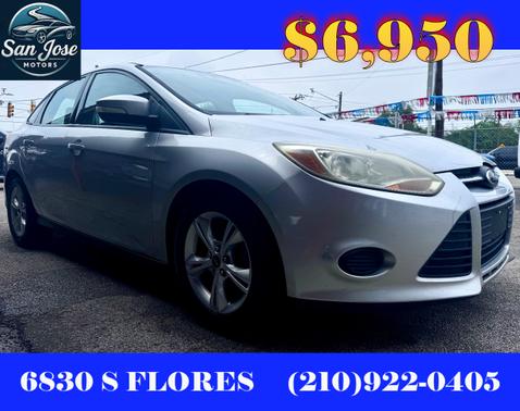 Silver 2013 Ford Focus SE