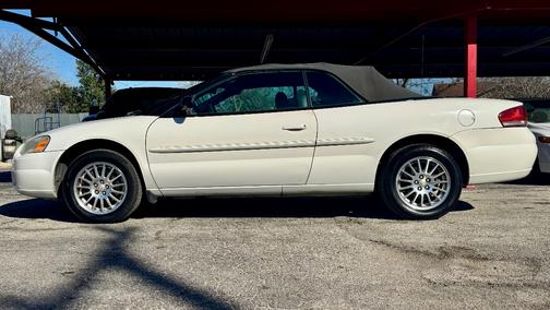 2004 Chrysler Sebring LXi