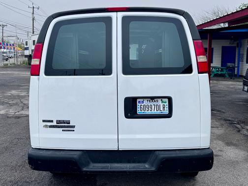 2011 Chevrolet Express 2500 Work Van