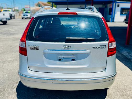 2011 Hyundai Elantra Touring GLS