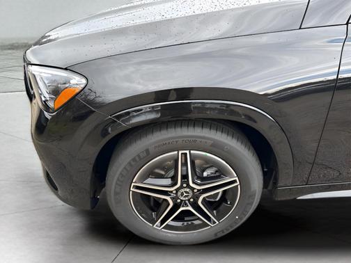 Obsidian Black Metallic 2026 Mercedes-Benz GLE 450 4MATIC